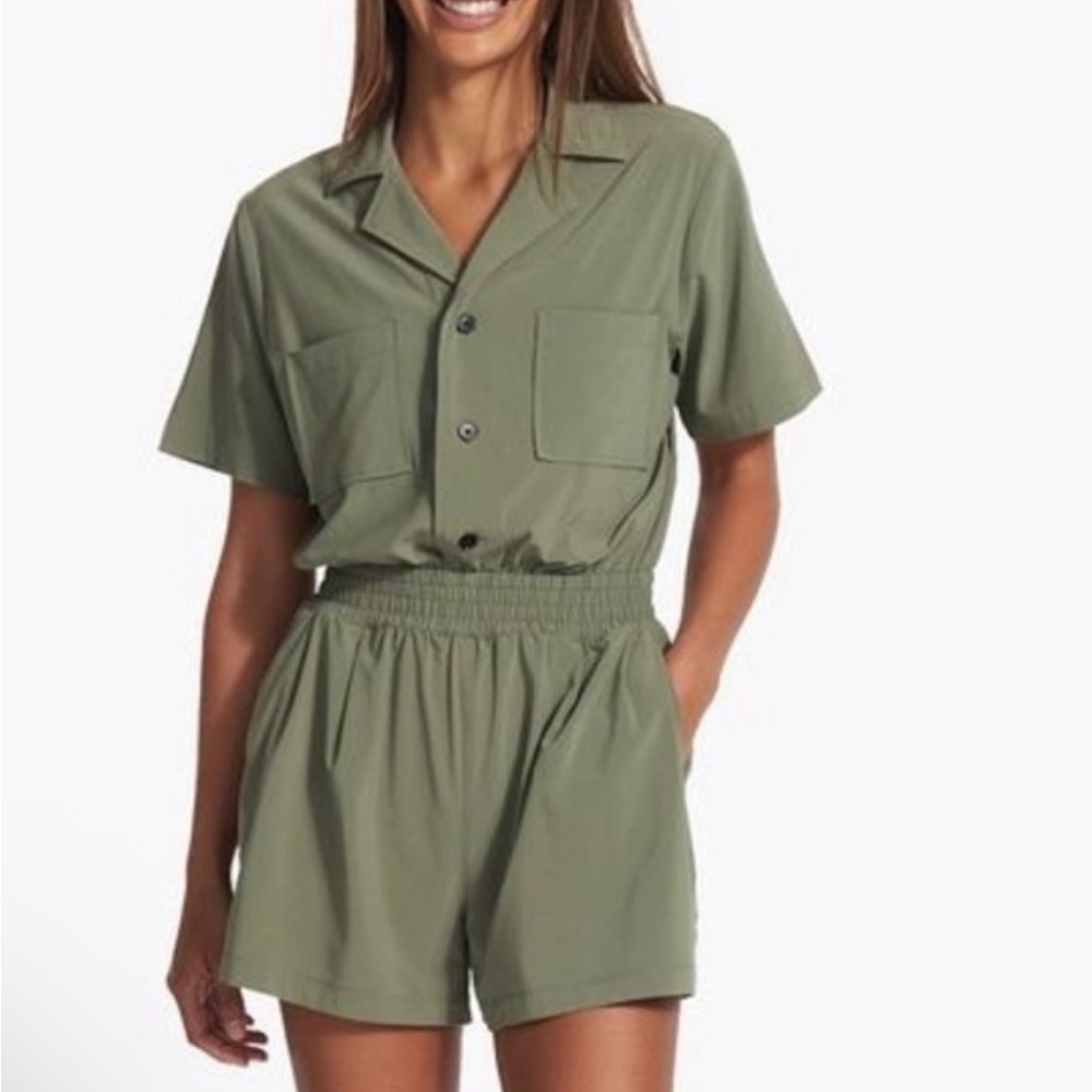 NWT Vuori Villa Romper in Pistachio